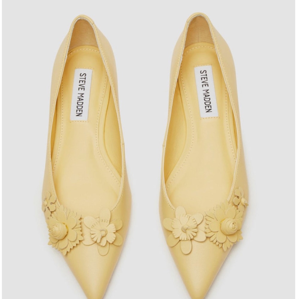 Steve Madden Women's Yellow Floral Flats